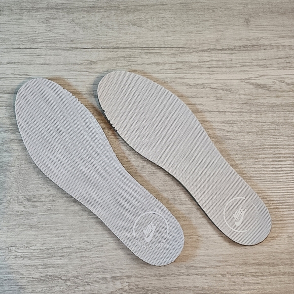 Nike Air Max White Minimalist Normcore Walking Running Training Sneakers Sz 9.5 - Picture 5 of 11